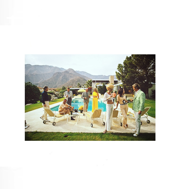 Retro Poolside Host Luxury Lif - Luxury Lifestyle Pictures recensione e prezzo